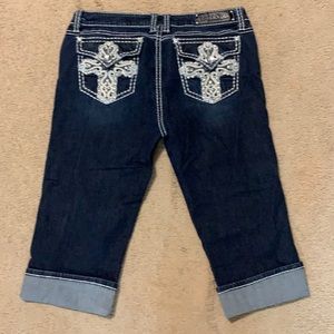 LA IDOL crop jeans, lace cross pockets